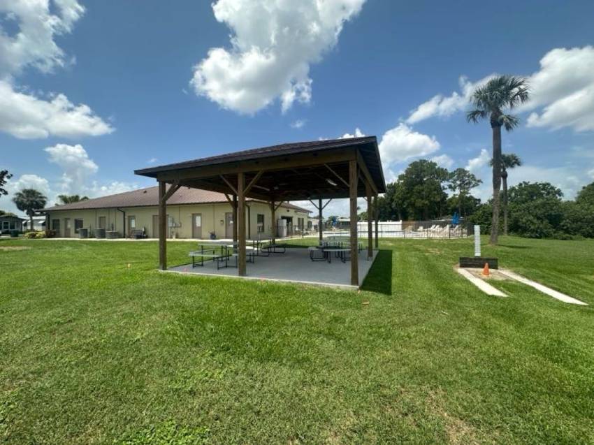 581 Lake Henry a Winter Haven, FL Mobile or Manufactured Home for Sale